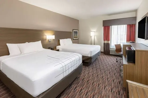 Oda, 2 Büyük (Queen) Boy Yatak, Sigara İçilmez