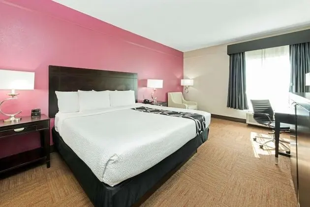 Oda, 1 En Büyük (King) Boy Yatak, Sigara İçilmez