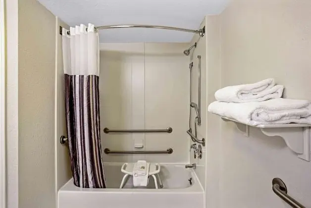 Oda, 1 En Büyük (King) Boy Yatak, Engellilere Uygun (Mobility/Hearing Impaired Accessible)