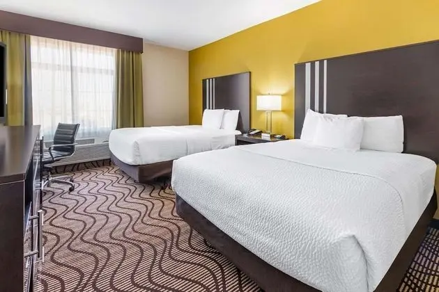 Oda, 2 Büyük (Queen) Boy Yatak, Sigara İçilmez