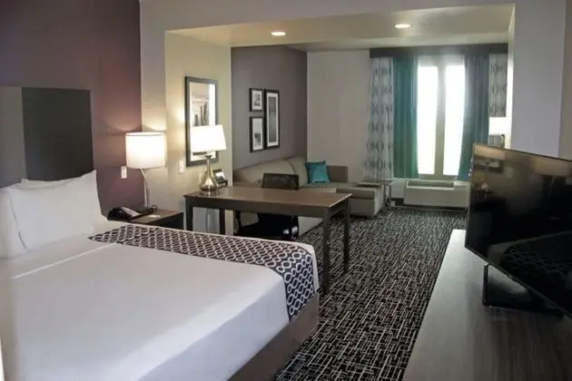 Deluxe Oda, 1 En Büyük (King) Boy Yatak, Sigara İçilmez (Various Views)