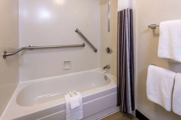 Engellilere uygun banyo