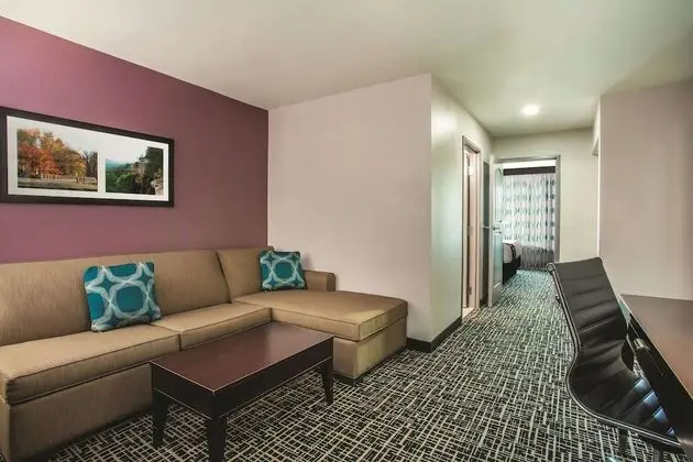 Deluxe Süit, 1 En Büyük (King) Boy Yatak, Sigara İçilmez (Deluxe Family Suite)