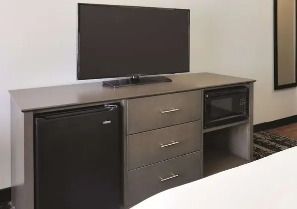 Stüdyo Süit, 1 En Büyük (King) Boy Yatak, Engellilere Uygun (Mobility/Hearing, Tub w/Grab Bars)