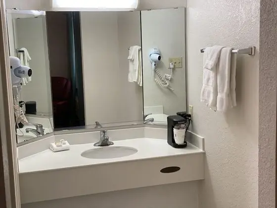 Oda, 2 Çift Kişilik Yatak, Engellilere Uygun, Sigara İçilmez (Bathtub)