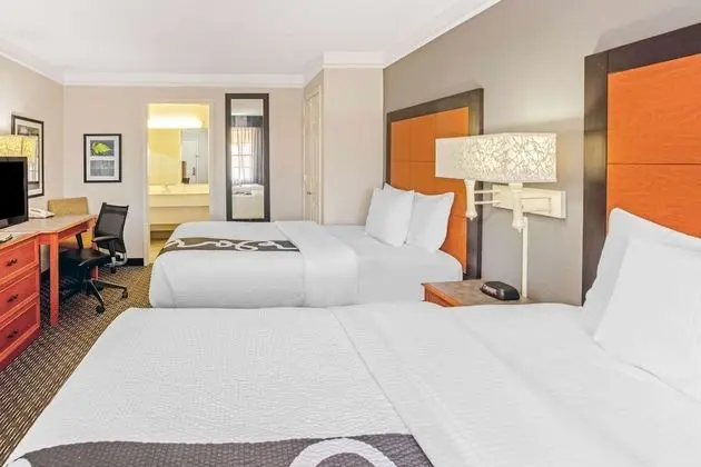 Oda, 2 Çift Kişilik Yatak, Sigara İçilmez