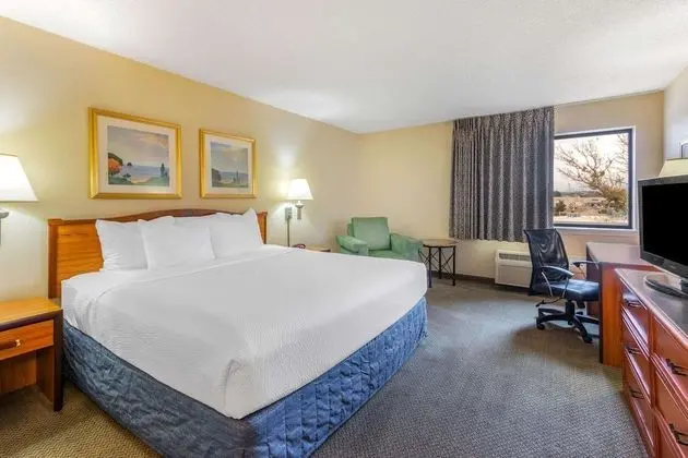 Deluxe Süit, 1 En Büyük (King) Boy Yatak, Sigara İçilmez, Dağ Manzaralı (Deluxe Executive Suite)