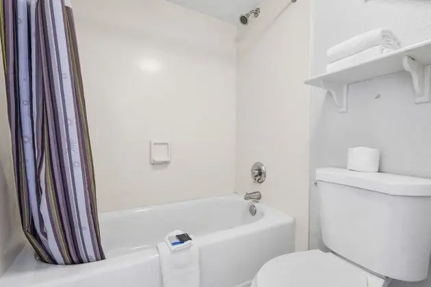 Oda, 2 Çift Kişilik Yatak, Engellilere Uygun, Sigara İçilmez (Mobility/Hearing Impaired Accessible)