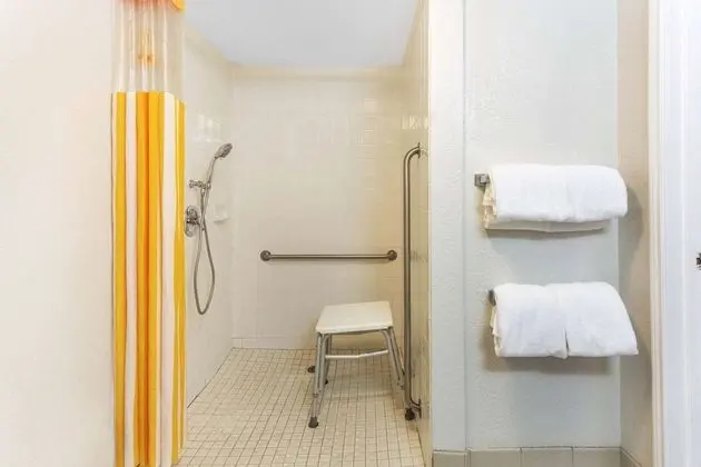Deluxe Oda, 2 Çift Kişilik Yatak, Engellilere Uygun, Sigara İçilmez (Mobility Accessible)