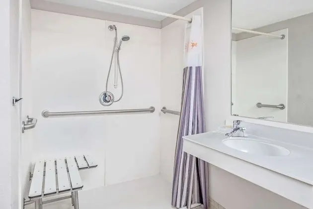 2 Double Beds, Mobility Accessible Room, Roll-In Shower, Non-Smoking