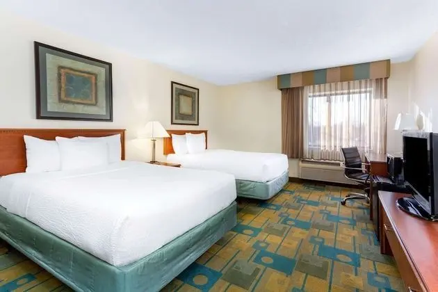 Oda, 2 Çift Kişilik Yatak (2 Full Beds)