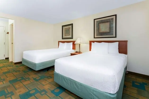 Oda, 2 Çift Kişilik Yatak (2 Full Beds)