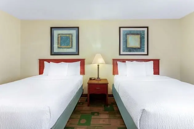 Oda, 2 Çift Kişilik Yatak (2 Full Beds)