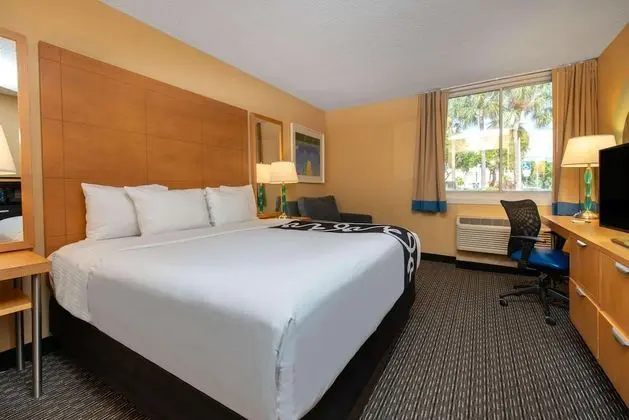 Süit, 1 En Büyük (King) Boy Yatak, Sigara İçilmez (1 Bedroom)