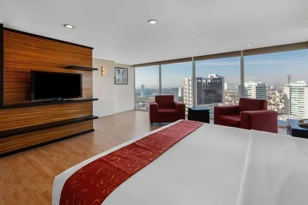 Presidential Süit, Birden Çok Yatak, Sigara İçilmez (City/Mountain View)
