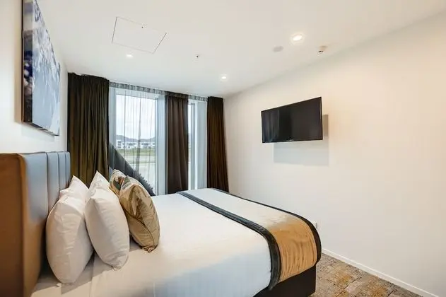 Standard Tek Büyük Yataklı Oda (Hotel Room)
