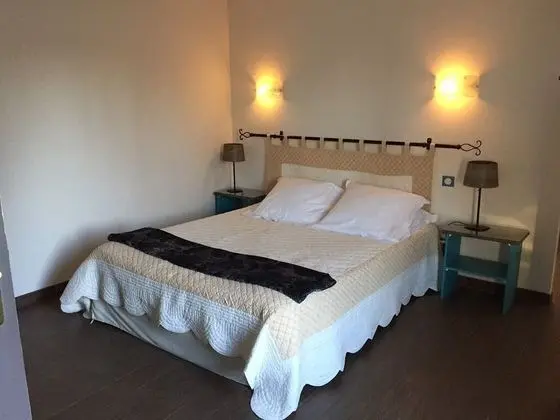 Standard Tek Büyük Yataklı Oda, Banyolu/Duşlu, Bahçe Manzaralı (Mobilité réduite)