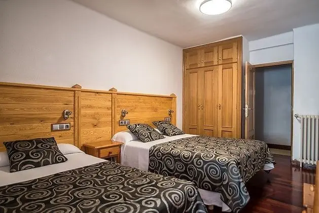 Üç Kişilik Oda