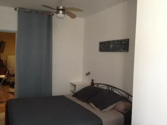 Tek Büyük Yataklı Oda (La Mère Veilleuse)