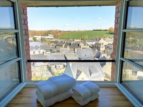 Junior Tek Büyük Yataklı Oda, Sigara İçilmez, Şehir Manzaralı (Musique)