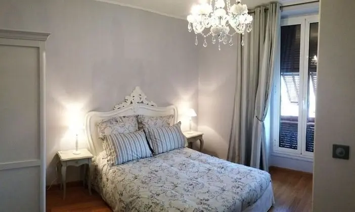 Basic Tek Büyük Yataklı Oda