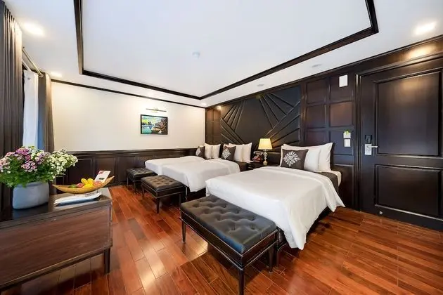 Üç Kişilik Oda (Queen Suite)