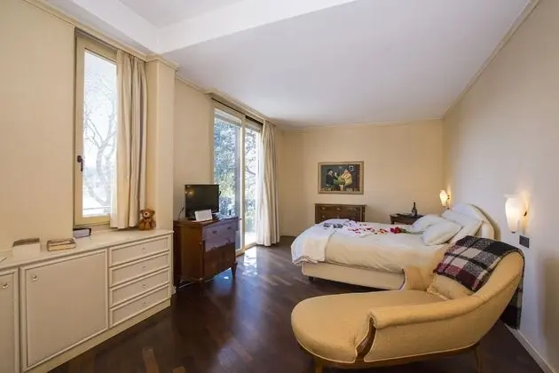 Villa, 4 Yatak Odası, Kişiye Özel Havuzlu, Göl Manzaralı
