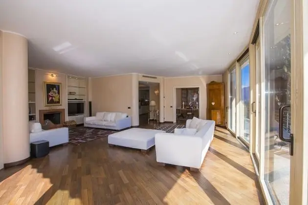 Villa, 4 Yatak Odası, Kişiye Özel Havuzlu, Göl Manzaralı