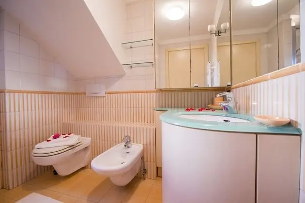 Villa, 4 Yatak Odası, Kişiye Özel Havuzlu, Göl Manzaralı