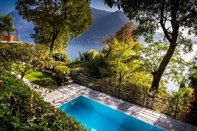 Villa, 4 Yatak Odası, Kişiye Özel Havuzlu, Göl Manzaralı