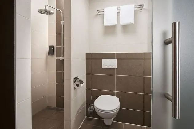 City Tek Büyük veya İki Ayrı Yataklı Oda