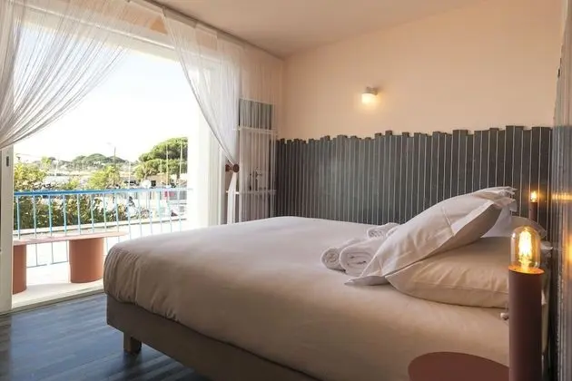Tek Büyük Yataklı Oda, Balkon, Deniz Manzaralı (1st Floor)
