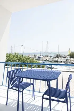 Tek Büyük Yataklı Oda, Balkon, Deniz Manzaralı (1st Floor)