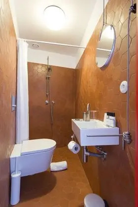 Tek Büyük Yataklı Oda (Pine Wood Side 2nd Floor)