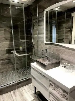 Tek Büyük Yataklı Oda, Göl Manzaralı