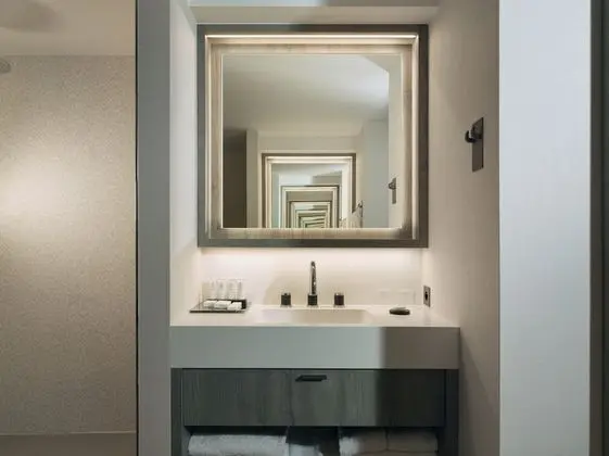 Standard Oda, 1 En Büyük (King) Boy Yatak, Avlu Manzaralı