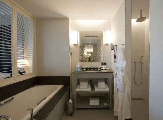 Standard Oda, 1 En Büyük (King) Boy Yatak, Şehir Manzaralı