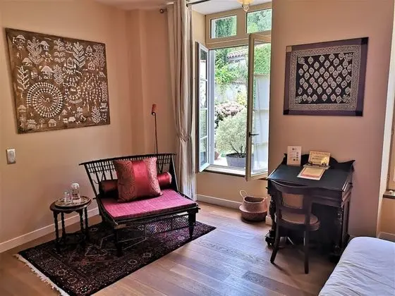 Exclusive Tek Büyük Yataklı Oda, Banyolu/Duşlu, Bahçe Manzaralı (Les Indes)