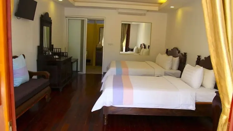 Deluxe Üç Kişilik Oda, Havuz Manzaralı (1 King Bed & 1 Single Bed)