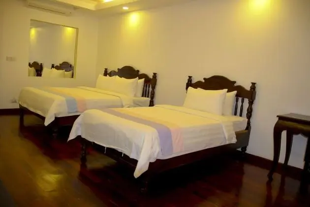 Deluxe Üç Kişilik Oda, Havuz Manzaralı (1 King Bed & 1 Single Bed)