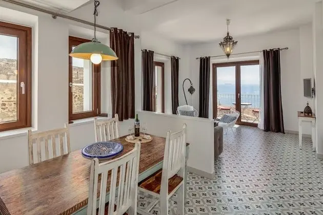 Apart Daire, 2 Yatak Odası, Deniz Manzaralı