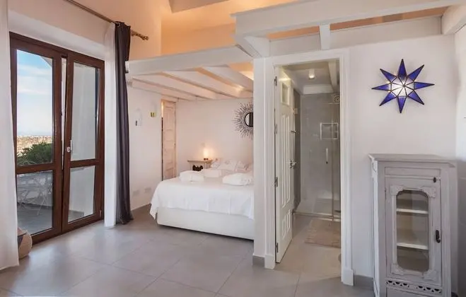 Stüdyo, Kısmi Deniz Manzarası, Bahçeli