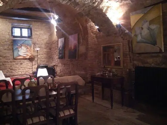 Traditional Ev, 2 Büyük (Queen) Boy Yatak