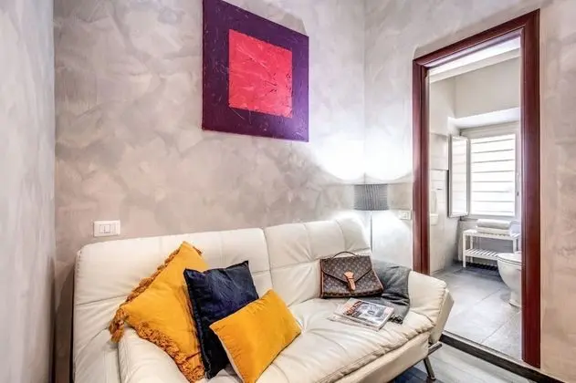 Büyük Yataklı Tek Kişilik Oda