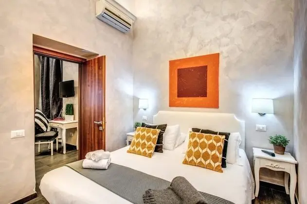 Büyük Yataklı Tek Kişilik Oda