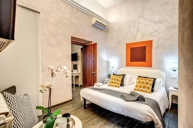 Büyük Yataklı Tek Kişilik Oda