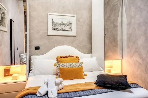 Büyük Yataklı Tek Kişilik Oda