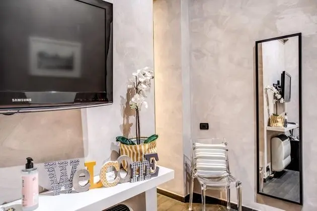 Büyük Yataklı Tek Kişilik Oda