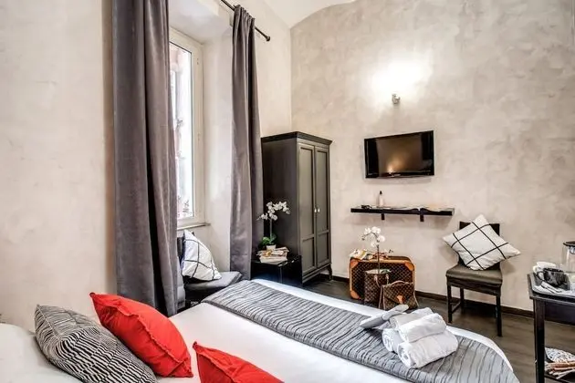 Büyük Yataklı Tek Kişilik Oda