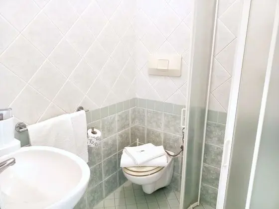 Comfort Tek Büyük veya İki Ayrı Yataklı Oda